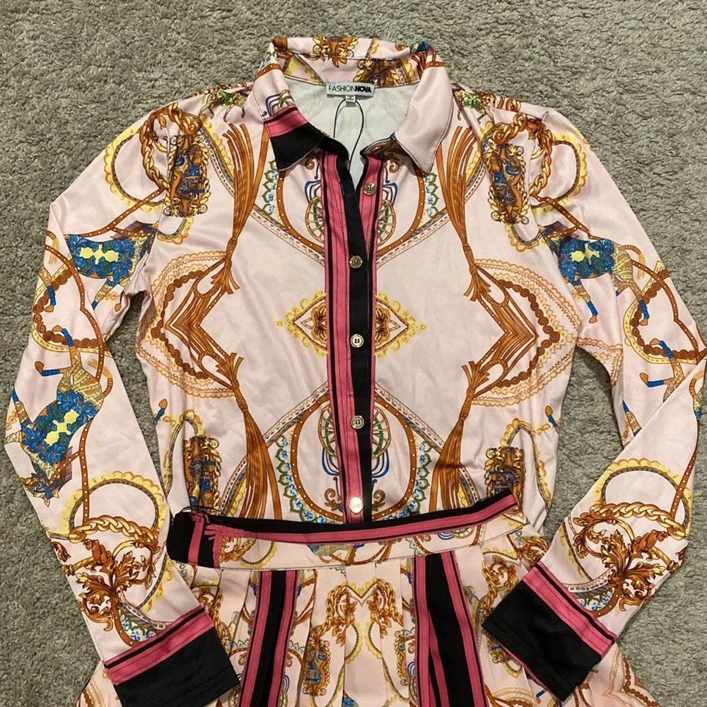 Matching two piece set - Picture 2 of 3